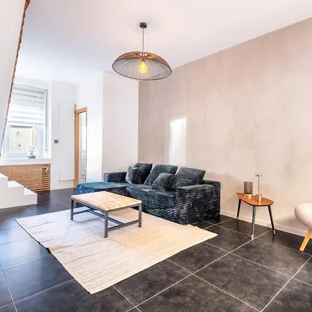 Maison Moderne * Croix